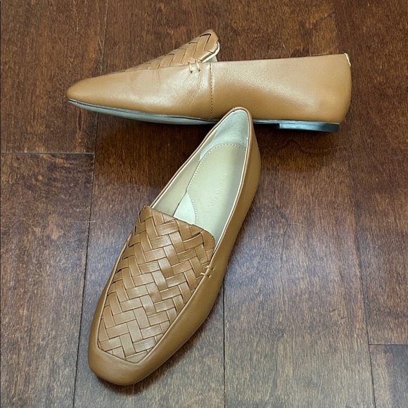Banana Republic Women’s Woven Leather Soft Loafer in Caramel, Size 6 - Picture 2 of 16
